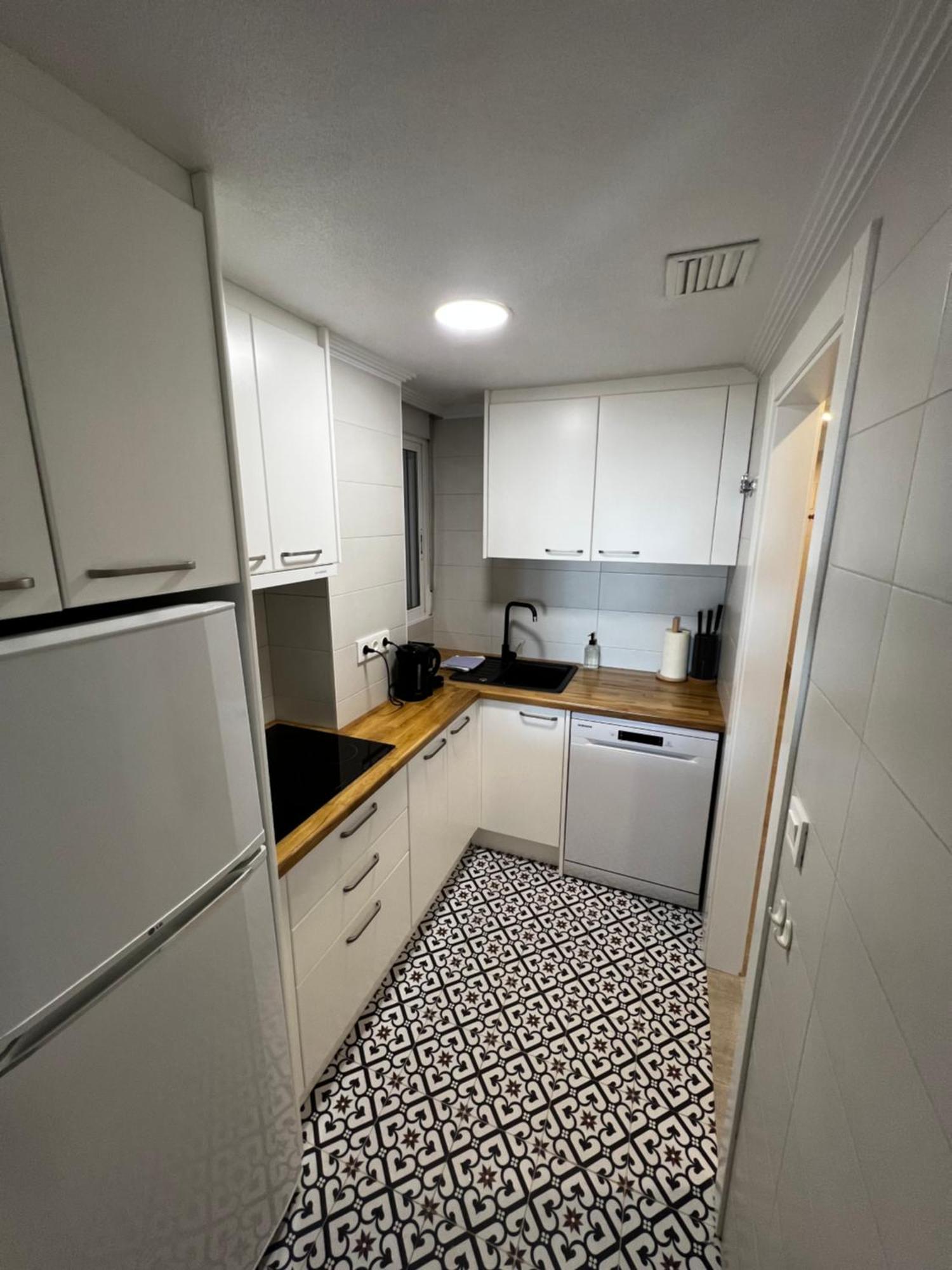 Costa Este Apartments - 또레비에하 외부 사진